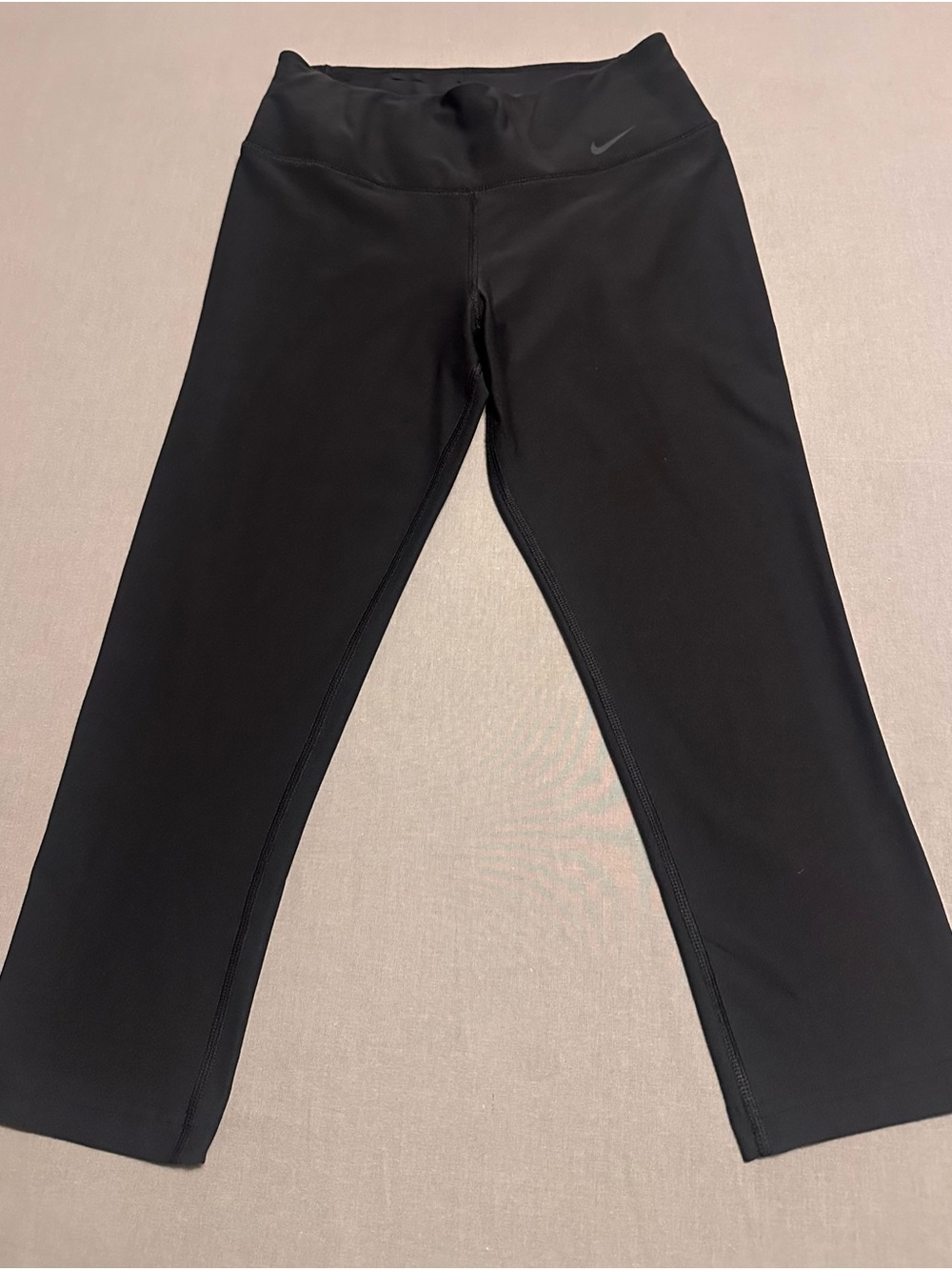 Nike Women’s Black Athletic Cropped Leggings